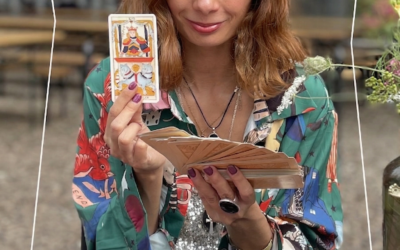 TAROT QUEER : Et si ton destin était plus hot que ton Crush?